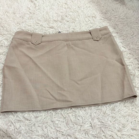 Pretty little thing shape stone woven micro mini skirt Tan size 6 - Picture 3 of 8